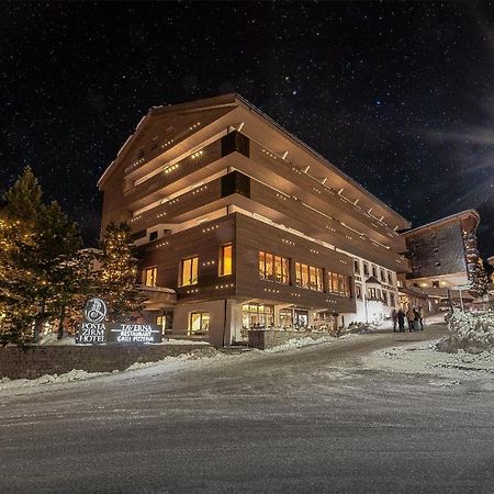 Posta Zirm Hotel Corvara In Badia Eksteriør billede