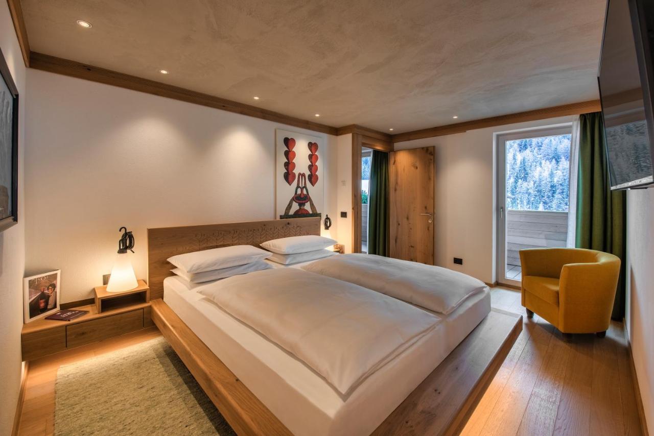 Posta Zirm Hotel Corvara In Badia Eksteriør billede