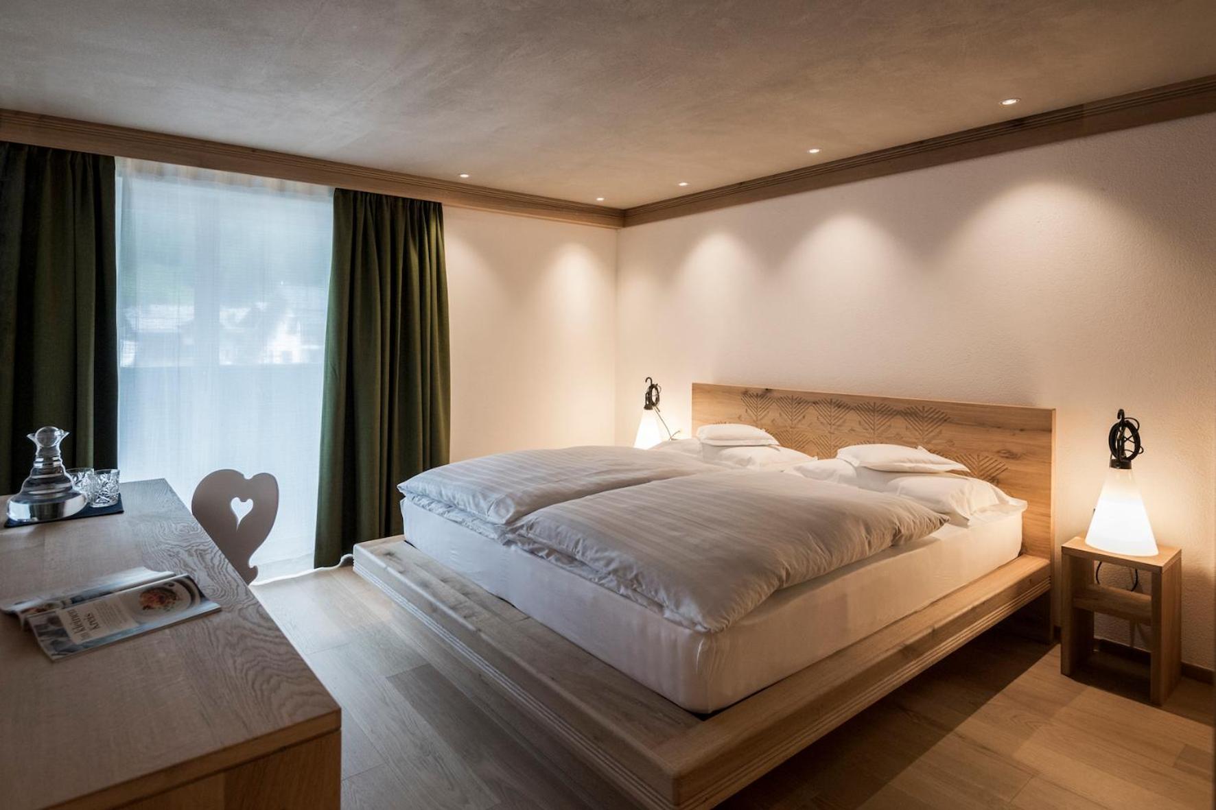 Posta Zirm Hotel Corvara In Badia Eksteriør billede