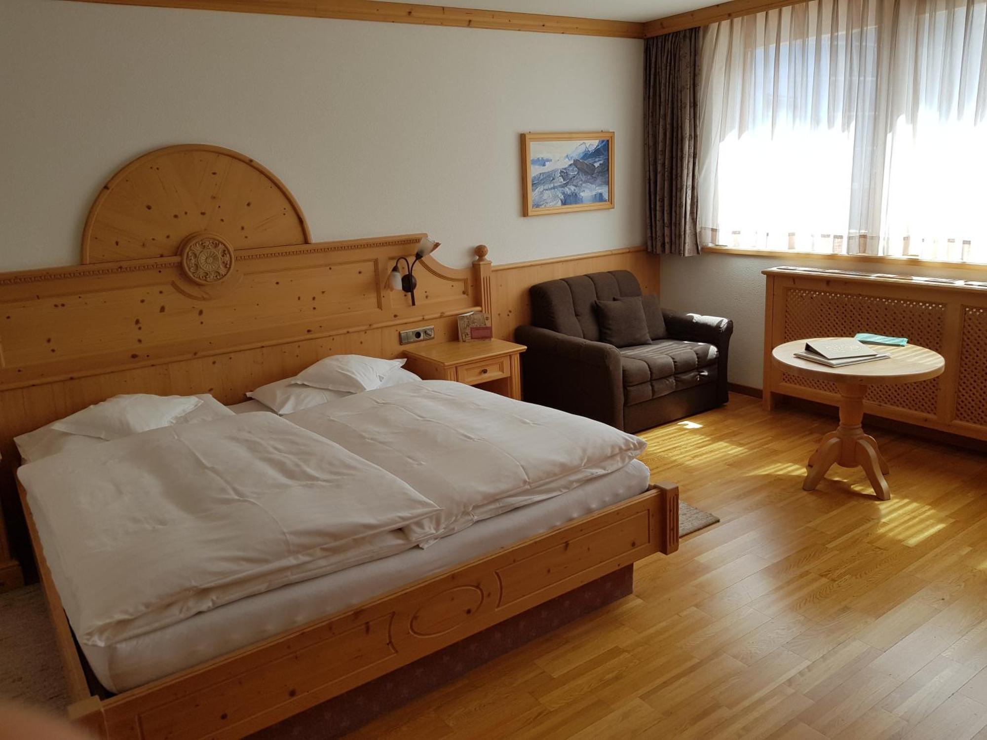 Posta Zirm Hotel Corvara In Badia Eksteriør billede