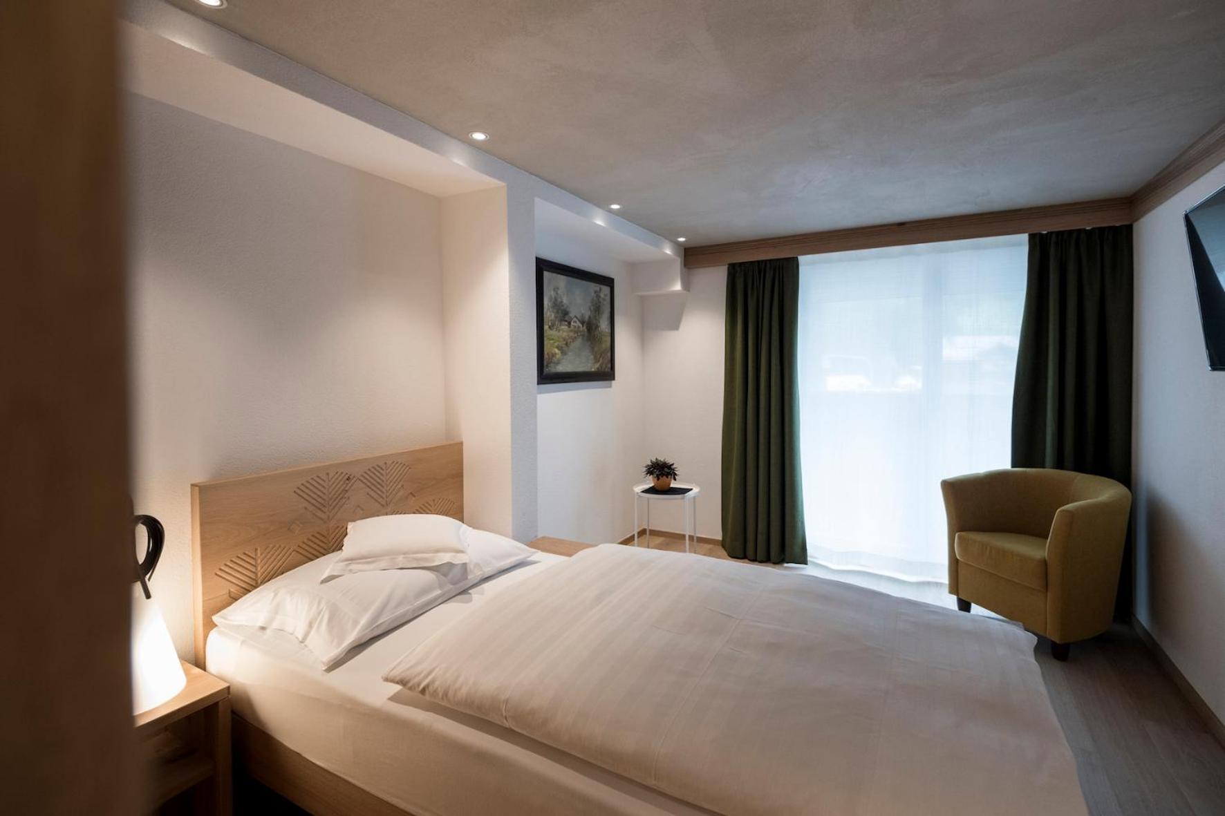 Posta Zirm Hotel Corvara In Badia Eksteriør billede