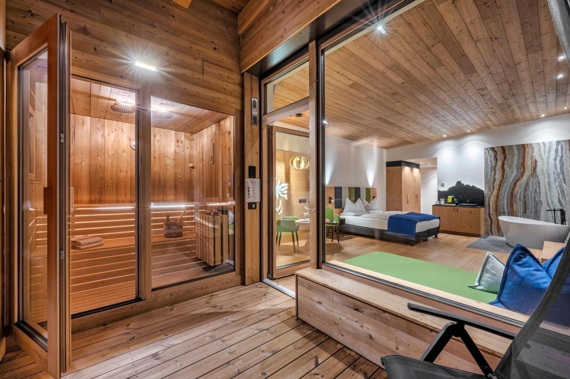 Posta Zirm Hotel Corvara In Badia Eksteriør billede
