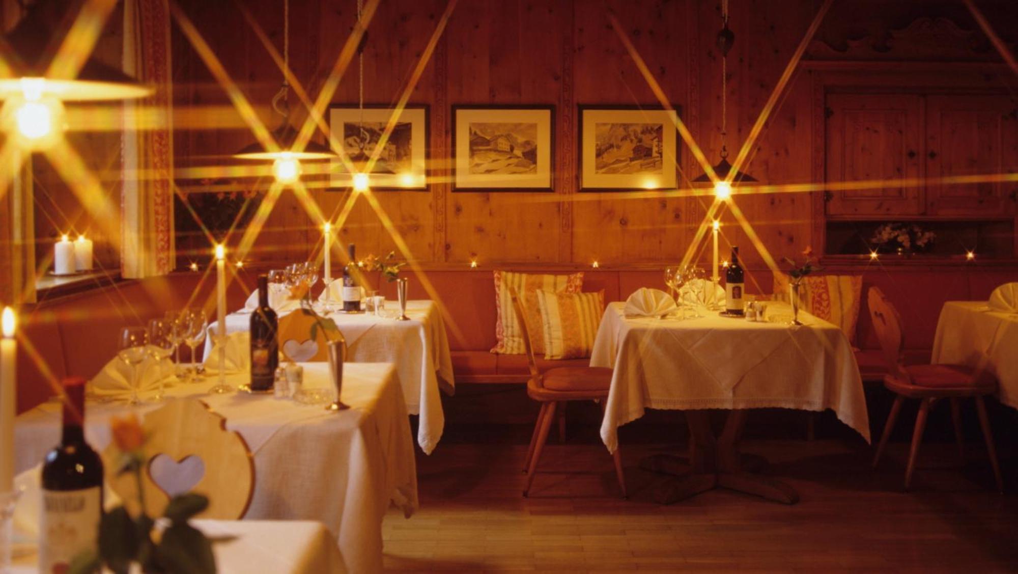 Posta Zirm Hotel Corvara In Badia Eksteriør billede